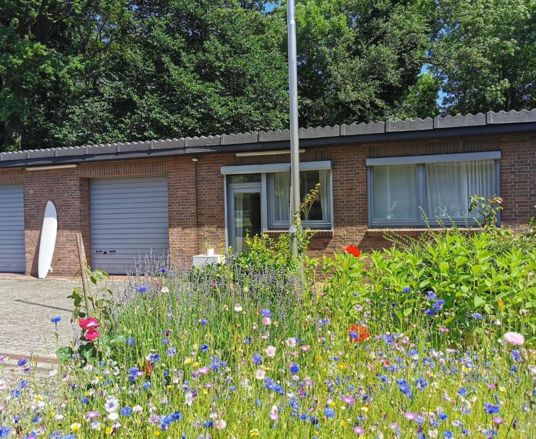 Nordic Bo -Wellen Wald Und Wilde Kueste- Strandnahe Doppelhaushaelfte Mit Waldterrasse Surendorf Exterior photo